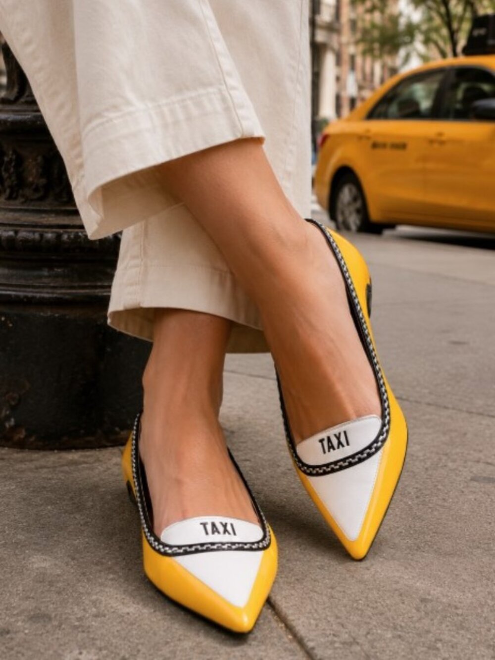 Kate Spade New York Taxi Pointed Toe Flats Yellow White Novelty Shoes 10B EUC - Picture 1 of 9